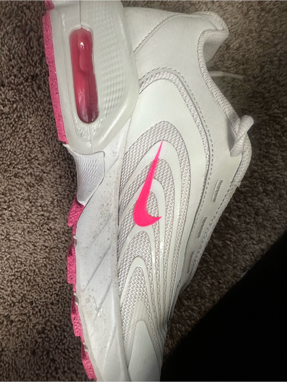 Nike Women’s White Sneakers with Pink Details